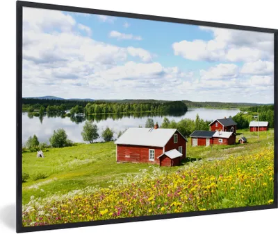 Produktbild von MuchoWow® Gerahmtes Poster Typische norwegische Häuser an einem Sommertag in Lappland 60x40 cm - Poster mit Schwarzem Bilderrahmen Wandposter Rahmen Foto Bilder - Printing - Wanddeko Schlafzimmer