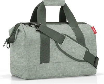 Produktbild von reisenthel Reisetasche allrounder M twist, 40 x 24 x 33.5 cm, Salbeigrün, Polyestergewebe, wasserabweisend, 6 Innenfächer, Handgepäck, stabile Bodenplatte, platzsparend zusammenfaltbar