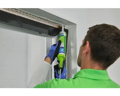 Produktbild von illbruck SP025 Fenster-Folienkleber Öko grau 310 ml