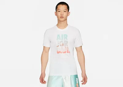 Produktbild von Tshirts Nike Air Jordan Jumpman Classics Graphic DC9354100