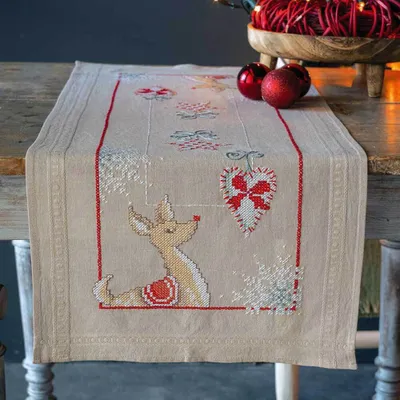 Produktbild von Vervaco Tischläufer Kreuzstich Stickpackung "Rentieriere und Weihnachten", Stickbild vorgezeichnet, 40x100cm