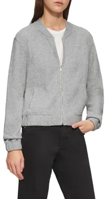 Imagen del producto de Una sudadera es un tipo de jersey o sudadera con capucha.