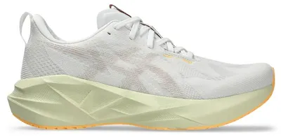 Productafbeelding van ASICS Novablast 5, kleur: White Fawn, maat: EU 42.5