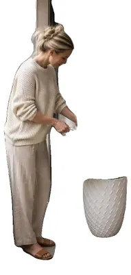 Zdjęcie produktu dla Ceramiczny doniczka na rośliny, ręcznie wykonany, z wbudowanymi otworami drenażowymi, model C3824