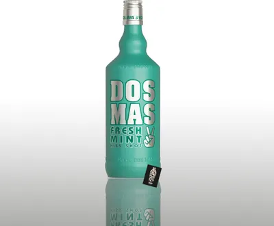 Produktbild von Dos Mas Kiss Shot Minzlikör mit Vodka verfeinert 0,7L 15% Vol.- [Enthält Sulfite]