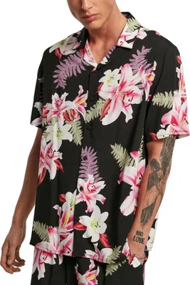 Image de Chemise pour homme Urban Classics Viscose AOP Resort Shirt darkjungle - XL