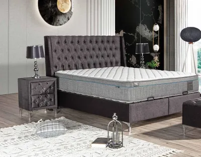 Obrázek produktu pro Černá postel s matrací z textilu a nerezové oceli, moderní design