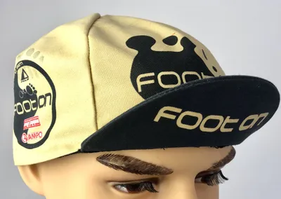 Produktbild von Retro Radsportmütze Team Foot on