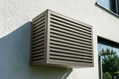 Produktbild von Klimaanlagen- & Wärmepumpen-Abdeckung ANETO Aluminium Taupe mit Unterseite - Größe M