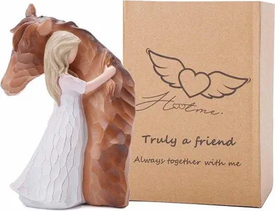 Image de Unyqoos® : Statue de cheval en résine peinte à la main, "Force tranquille" – une jeune fille embrasse un cheval, couleur marron/crème, décoration commémorative et cadeau pour femmes et filles, 12,4 cm