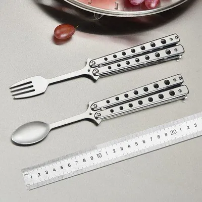 Produktbild von 2-teiliges Insekten-Vork- und Löffelset, taktischer Insekten-Löffel, falterfähige rostfreie Vork und Besteckset, geeignet für Reisen, Camping, Jagen, Grillen und in der Küche (Silber)