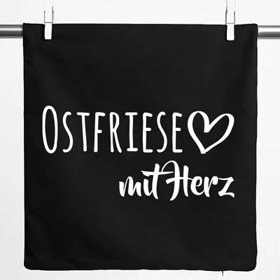 Produktbild von Huuraa Kissenbezug Ostfriese mit Herz 40x40cm Black Baumwolle Dekokissenbezug Geschenkidee