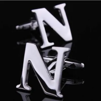 Produktbild von Manschettenknöpfe mit dem Buchstaben „N“.
