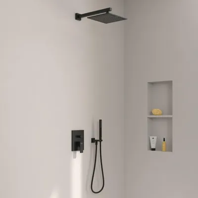 Zdjęcie produktu dla System prysznicowy Villeroy & Boch Taro, wyposażony w uchwyt na słuchawkę prysznicową, ręczną słuchawkę prysznicową oraz baterię jednouchwytową montowaną w ścianie