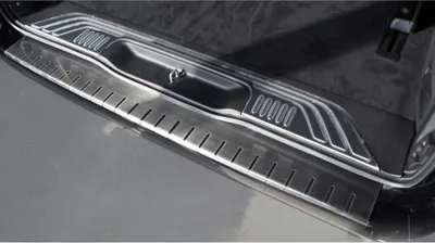 Obrázok produktu pre Ochrana hrany kufra Mercedes Vito / Viano / Trieda V 2014- (W447)