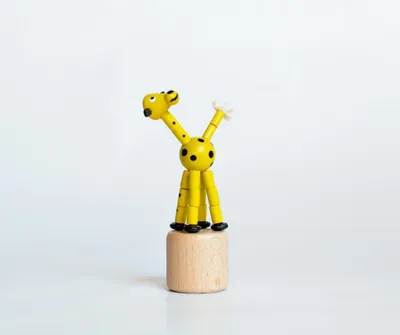 Produktbild von Holzspielzeug Wackelfigur Giraffe Höhe=10cm NEU