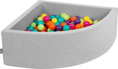 Obrázok produktu pre KiddyMoon 90x30cm/300 loptičiek ∅ 7cm Trojuholník Detské penové loptičky  vyrobené v EÚ, Svetlo sivá: Zelená/Žltá/Tyrkysová/Oranžová/Ružová/Fialová