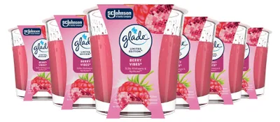 Obrázok produktu pre Glade® vonná sviečka v skle, balenie 6 kusov, vôňa Berry Vibes, doba horenia až 27 hodín