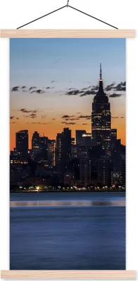 Produktbild von MuchoWow® Textilposter New York - Skyline - Amerika 60x120 cm mit holzfarbenen Rahmen - Holz