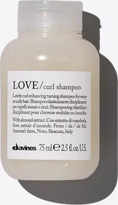 Zdjęcie produktu dla Davines Essential Haircare Love Curl Shampoo odżywczy szampon do włosów falowanych i kręconych 75 ml