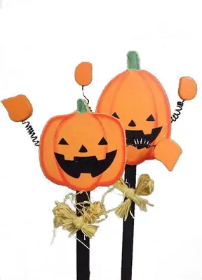Immagine prodotto di Figure di zucca in legno con mani mobili