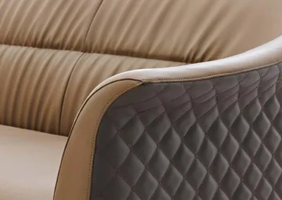 Produktbild von Leder-Sessel in Schwarz modern eleganter Stil