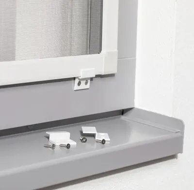 Produktbild von Primaster Einhängewinkel-Set für Fliegenschutzfenster weiß - 4 Stück
