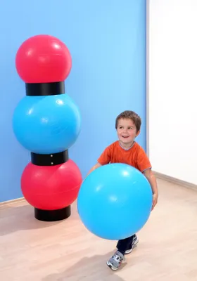 Produktbild von Betzold Große Gymnastikbälle, Gymnastikball für Motorik/Geschicklichkeit, Farbe: rot, Durchmesser: 35-45 cm