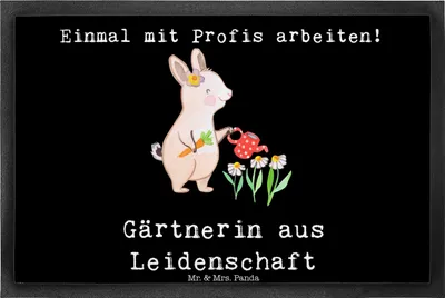Produktbild von Mr. & Mrs. Panda fußmatte Gärtnerin Leidenschaft 40 x 60 cm - Schwarz - Geschenk, Gärtnerei, Spruch, Gartenplaner, Fußabtreter, Outdoor-Matte, Schmutzfangmatte, Lustig