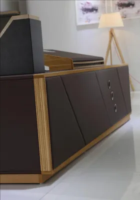Zdjęcie produktu dla Drewniane biurko w kolorze czarnym o nowoczesnym designie