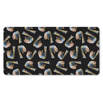 Produktbild von MuchoWow® Schreibtischunterlage Das Mädchen mit dem Perlenohrring - Vermeer - Schnittmuster 80x40 cm - XXL Mauspad - Gaming Mauspad