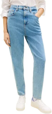 Obrázek produktu pro Tommy Jeans dámské džíny, model Mom Jean, vysoký pas, modrá barva (světlý denim), velikost 25W/30L