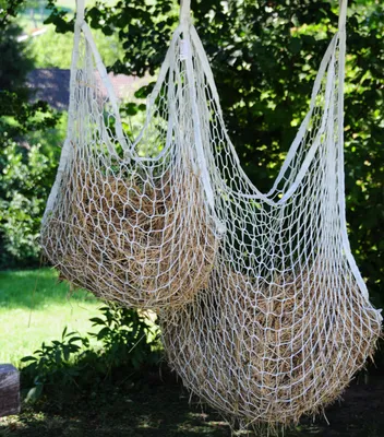 Produktbild von AMKA Heunetz Slowfeeder ca. 120x90 cm, Maschen 4x4 cm weiss