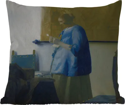 Produktbild von MuchoWow® Outdoor Kissen - Frau in Blau liest einen Brief - Gemälde von Johannes Vermeer - 60x60 cm - Wetterfest - Lounge Kissen - Dekoration - Schlaf Kissen