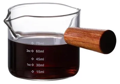 Obrázek produktu pro Skleněná konvička na mléko, hrnek na kávu se dvěma výlevkami, velká odměrka z borosilikátového skla s dřevěným držadlem, 100 ml