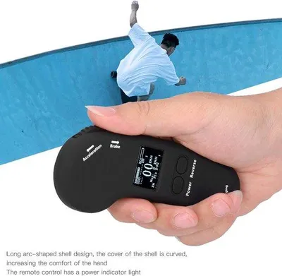 Imagen del producto de Monopatín eléctrico con pantalla LED, alarma de vibración y freno de velocidad ajustable. Incluye control remoto inalámbrico