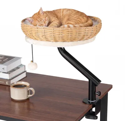 Produktbild von KOMFOTTEU Katzenbett Schreibtisch, 360° drehbarer Rattan Katzenkorb höhenverstellbar, Katzenhängematte mit abnehmbarem Plüschkissen & Plüschball, Katzen Hängematte für Bürotisch