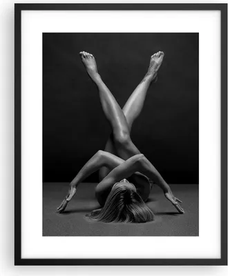 Produktbild von Gerahmtes Poster - Schwarzer Rahmen - Frau Gymnastik Yoga - 40x50 cm - Wand Bild - Wanddeko - Wandbilder - Kunstposter - Wandposter - Bilderrahmen - Bilder - Kunstdruck - P2BPA40x50-4957
