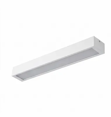 Produktbild von Deckenleuchte Metall Weiß länglich warmweißes Licht 3000 K 1700 lm, KI-generiertes Bild