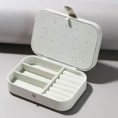 Image de Boîte de rangement pour bijoux - Design compact - 16x11x5 cm - Blanche