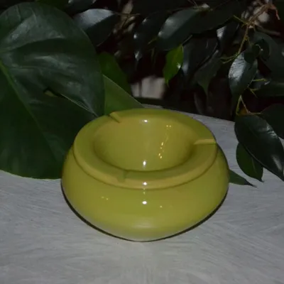 Image de Cendrier Tunisien Uni vert - Moyen modèle