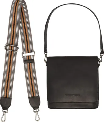 Zdjęcie produktu dla Skórzana torba na ramię Osuna Flapoverbag marki Chesterfield w kolorze czarnym
