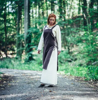 Produktbild von Wikinger-Überkleid Braun "Aleiga" SM