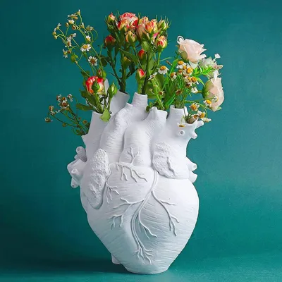 Produktbild von Herzförmige Dekorative Vase aus Harz