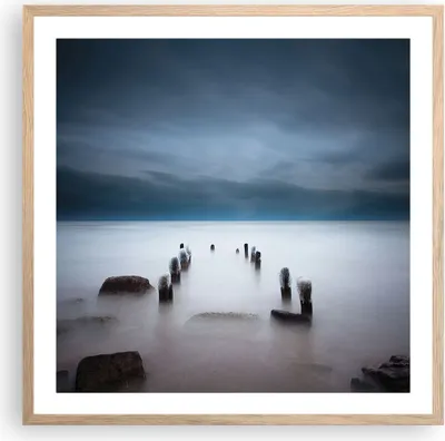 Produktbild von Gerahmtes Poster - Rahmen in heller Eiche - Wellenbrecher Nebel Nacht - 60x60 cm - Wand Bild - Wanddeko - Wandbilder - Kunstposter - Wandposter - Bilderrahmen - Bilder - Kunstdruck - P2NAC60x60-4416