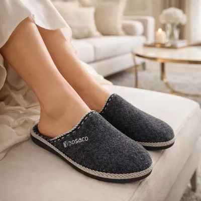 Produktbild von BOSACO Damen Filzpantoffeln mit EVA Sohle, warme Hausschuhe aus Premium-Filz,Schwarz