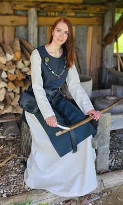 Produktbild von Klassisches Wikinger Überkleid blau "Lykke" XXL