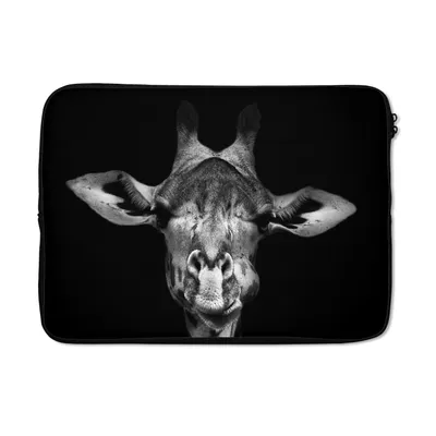 Produktbild von MuchoWow® Laptop Hülle 13 Zoll Giraffe - Porträt - Tiere - Schwarz - Weiß Laptoptasche - Laptophülle - Sleeve - Rundumschutz