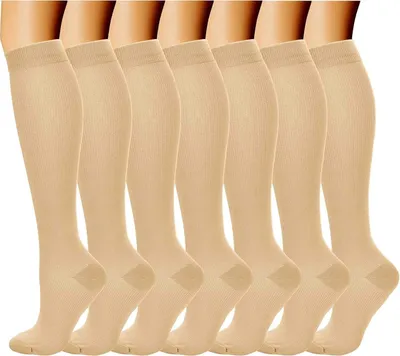 Produktbild von Kompressionsstrümpfe (7 Paar) für Damen und Herren, 15–20 mmHg, ideal für sportliche und medizinische Zwecke, zum Laufen, für Flugreisen, für Krankenschwestern