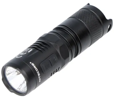 Zdjęcie produktu dla Latarka LED Nitecore MT10C o mocy do 920 lumenów, wielozadaniowa, z dwoma przełącznikami bocznymi i trybem czerwonego światła
